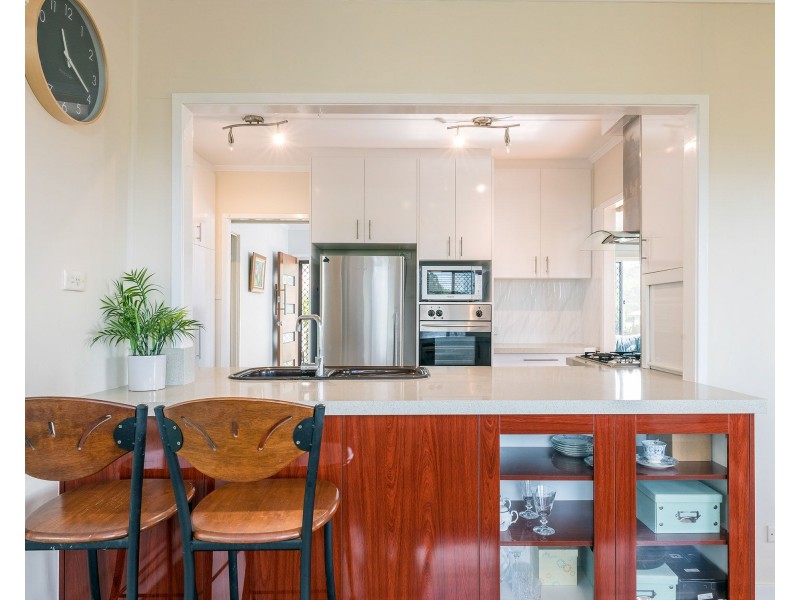 15 Carnelian Street, Holland Park QLD 4121