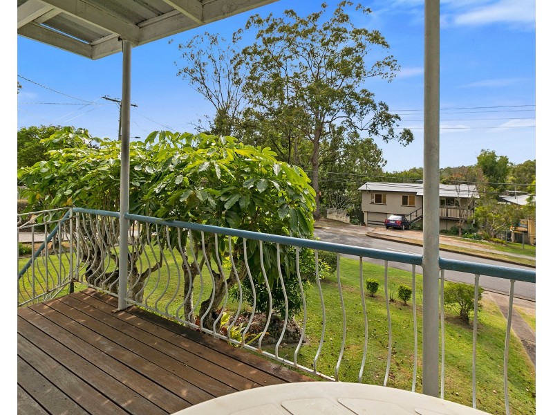 37 David Road, Holland Park QLD 4121