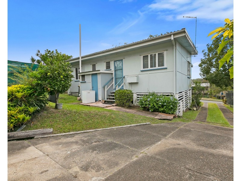 37 David Road, Holland Park QLD 4121