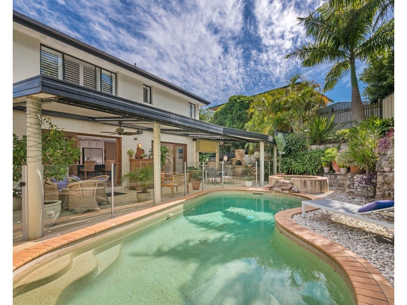 8 Piccadilly Place, Carindale QLD 4152