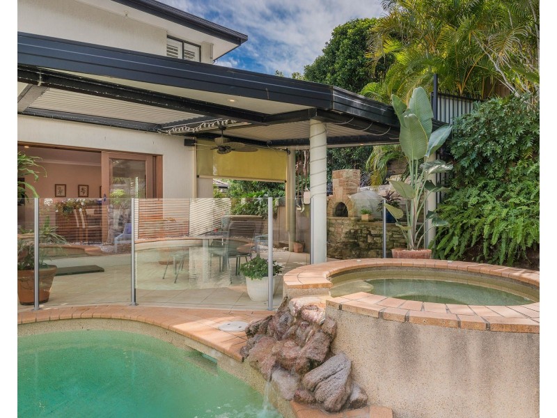 8 Piccadilly Place, Carindale QLD 4152