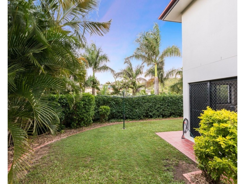 12 Arncliffe Street, Carindale QLD 4152