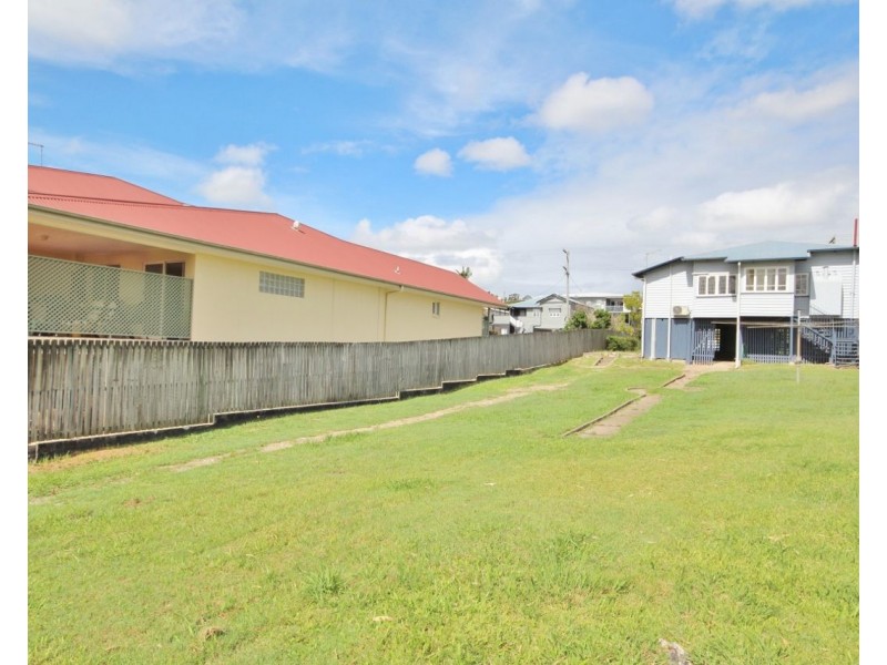 18 Chatsworth Road, Greenslopes QLD 4120