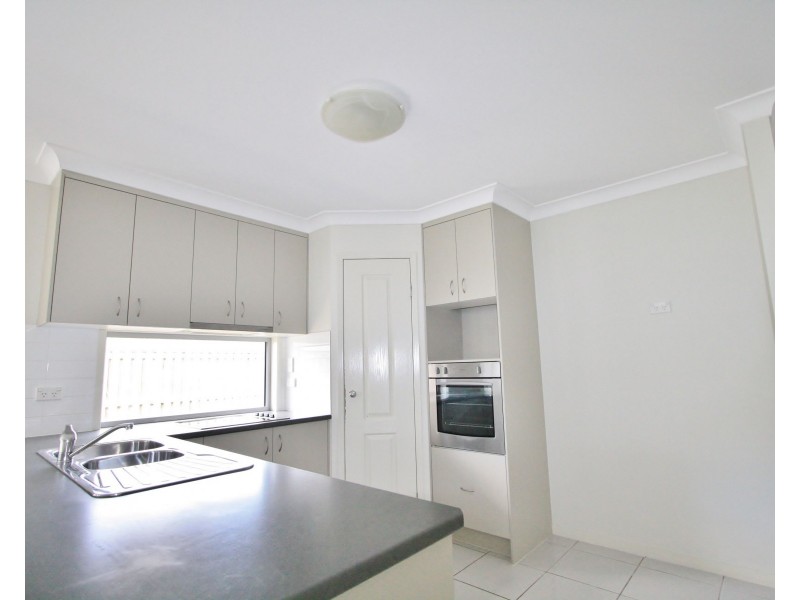 81 Cardena Drive, Augustine Heights QLD 4300