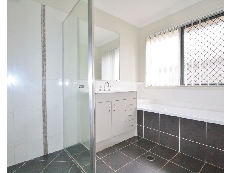 81 Cardena Drive, Augustine Heights QLD 4300