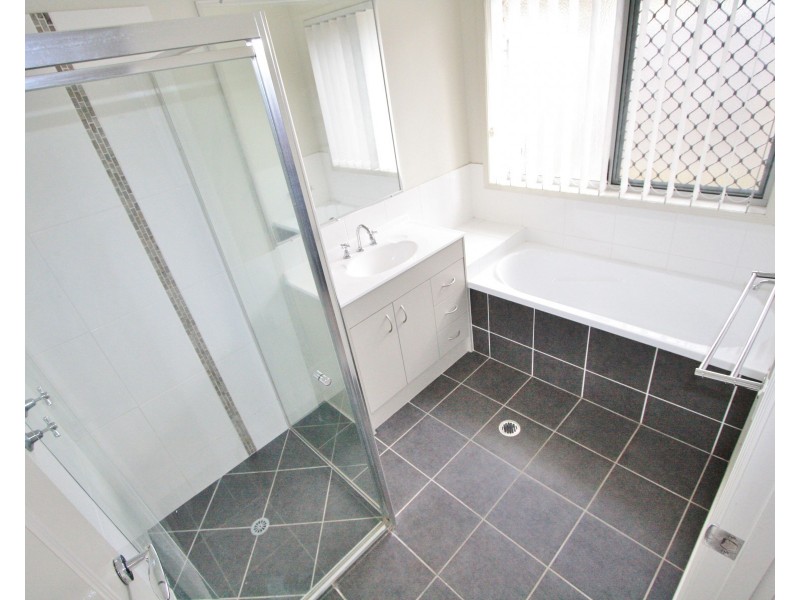 81 Cardena Drive, Augustine Heights QLD 4300