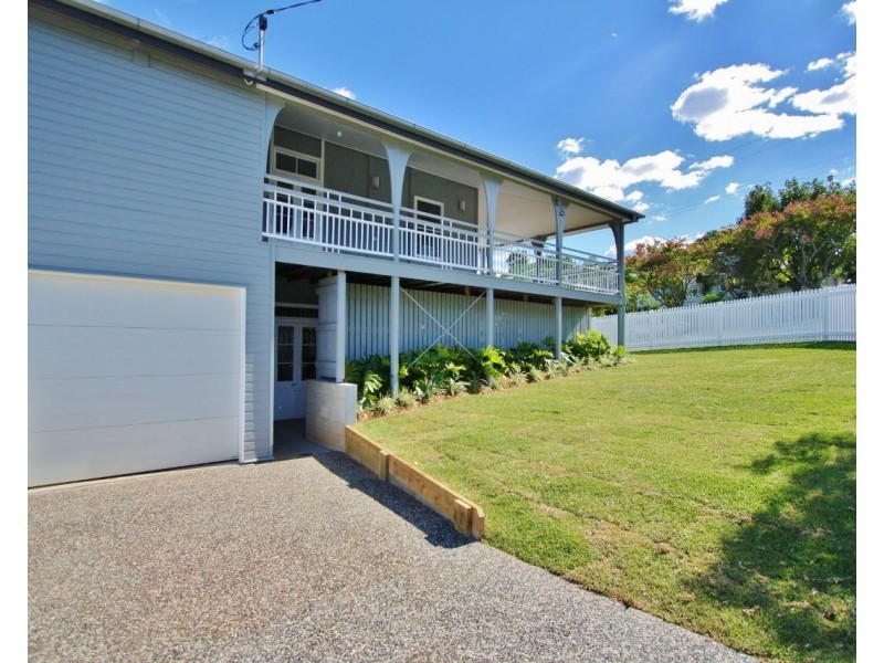 111 Victor Street, Holland Park QLD 4121