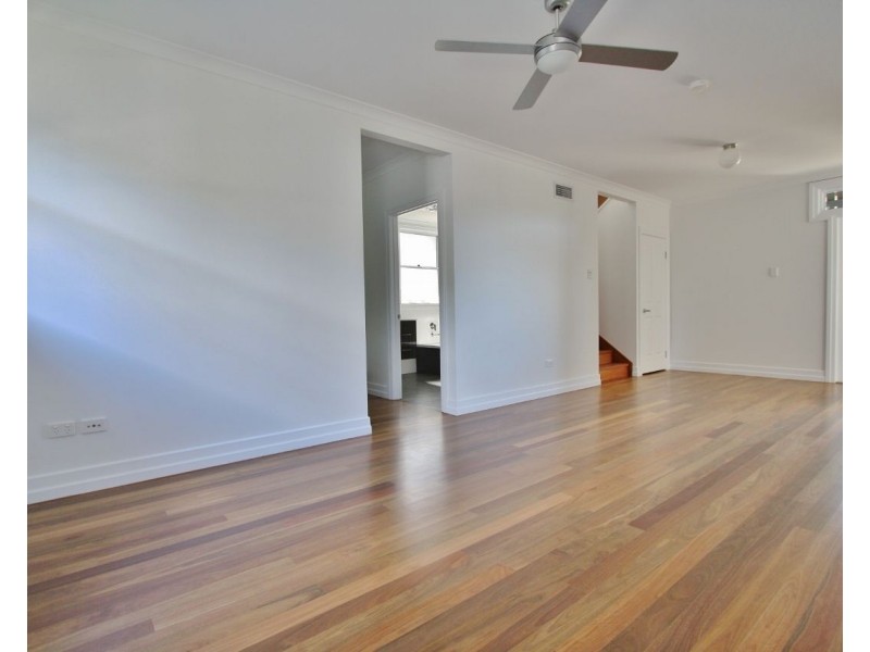 111 Victor Street, Holland Park QLD 4121