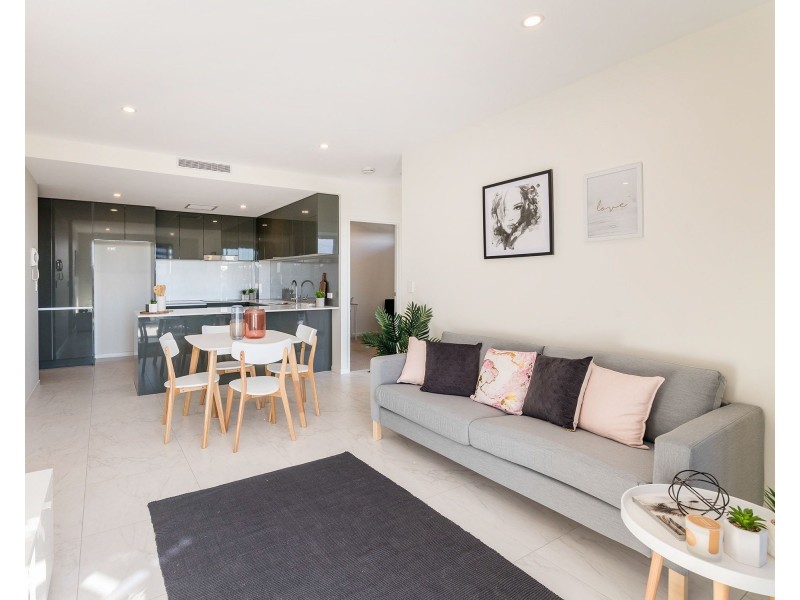 25/902 Logan Road, Holland Park West QLD 4121