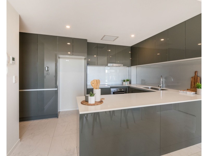 25/902 Logan Road, Holland Park West QLD 4121