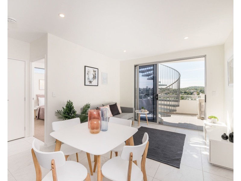 25/902 Logan Road, Holland Park West QLD 4121