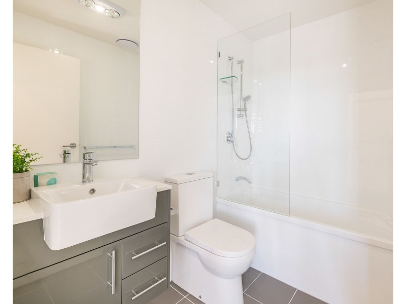 25/902 Logan Road, Holland Park West QLD 4121