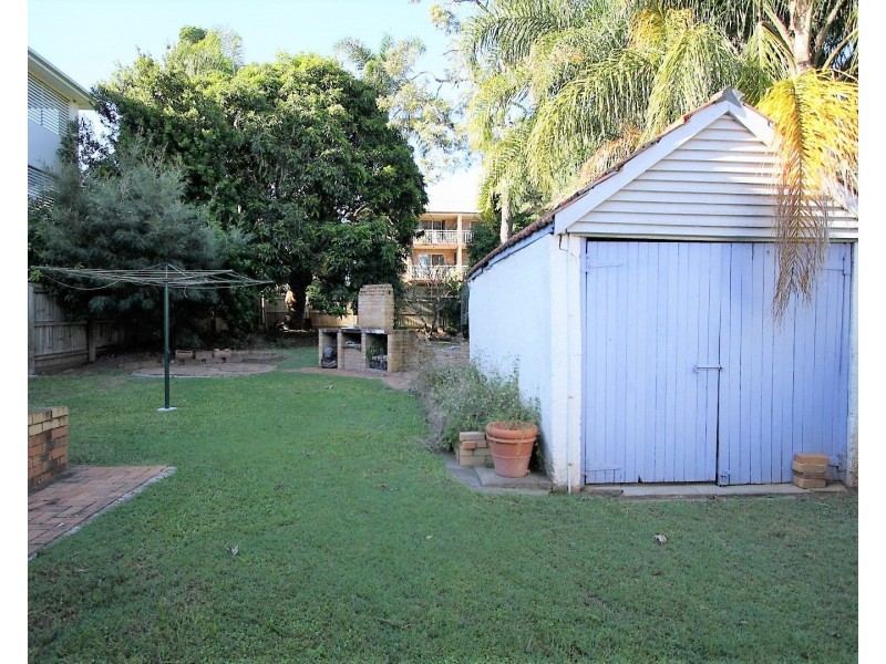 34 Crump Street, Holland Park West QLD 4121