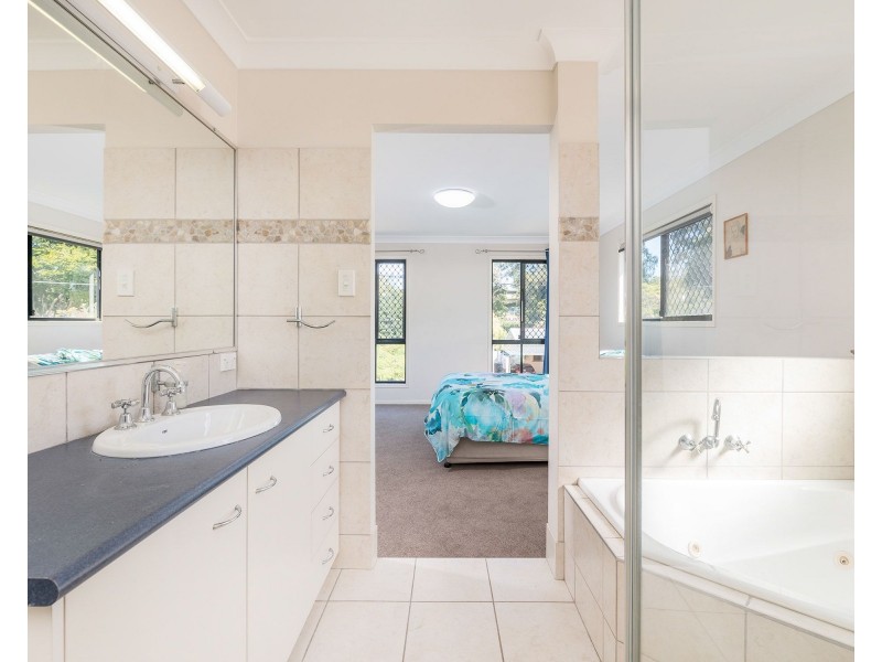 11 Driver Street, Holland Park West QLD 4121