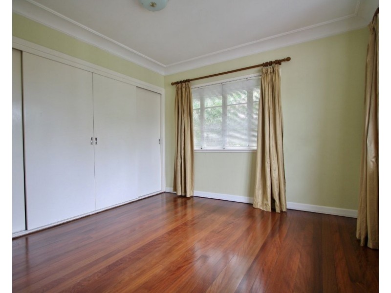 36 Orwell Street, Camp Hill QLD 4152