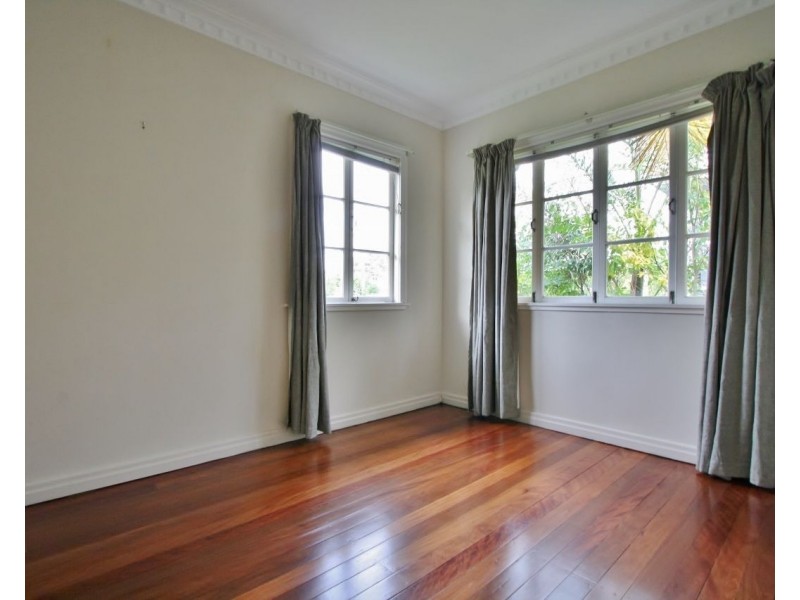 36 Orwell Street, Camp Hill QLD 4152