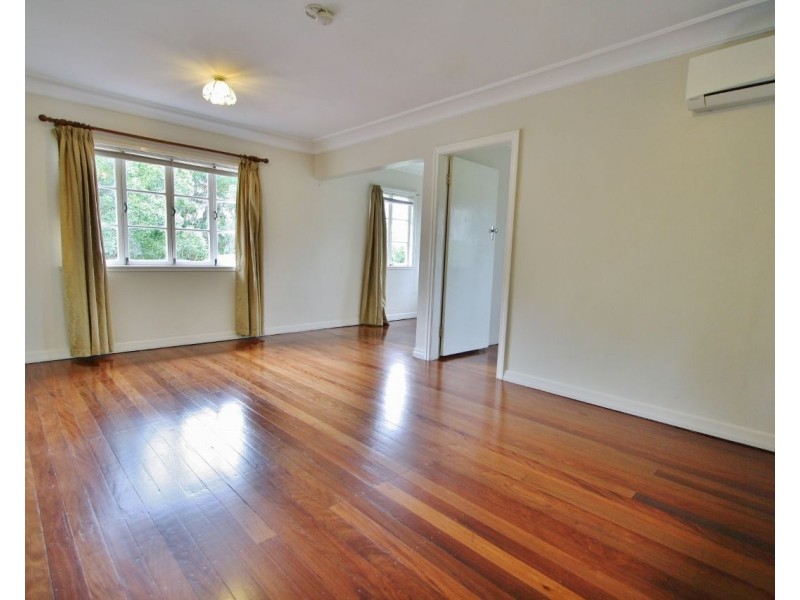 36 Orwell Street, Camp Hill QLD 4152