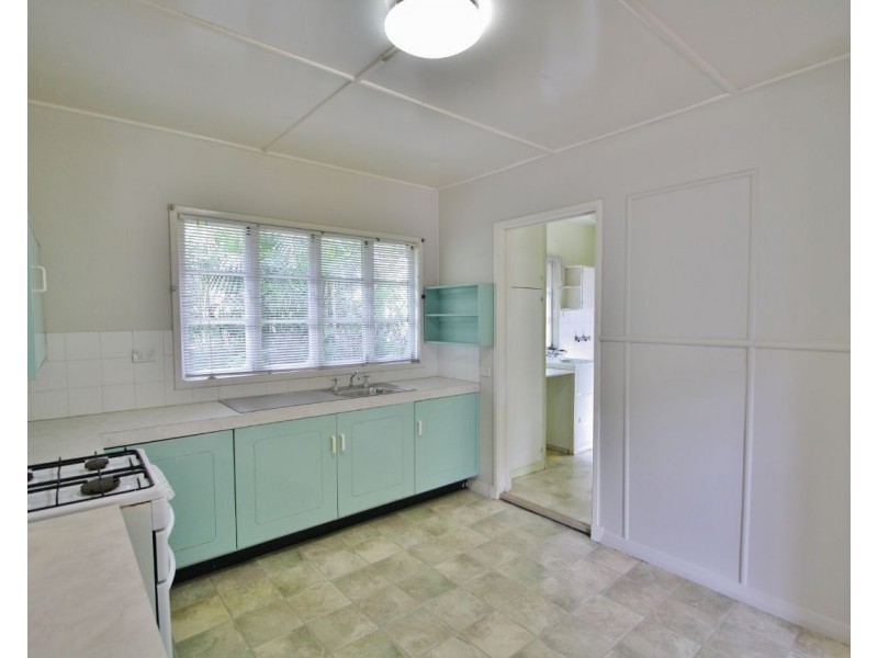 36 Orwell Street, Camp Hill QLD 4152