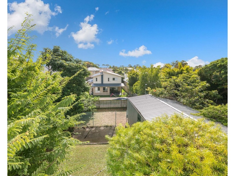 12 Koolatah Street, Carina QLD 4152