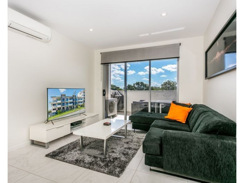 33/908 Logan Road, Holland Park QLD 4121