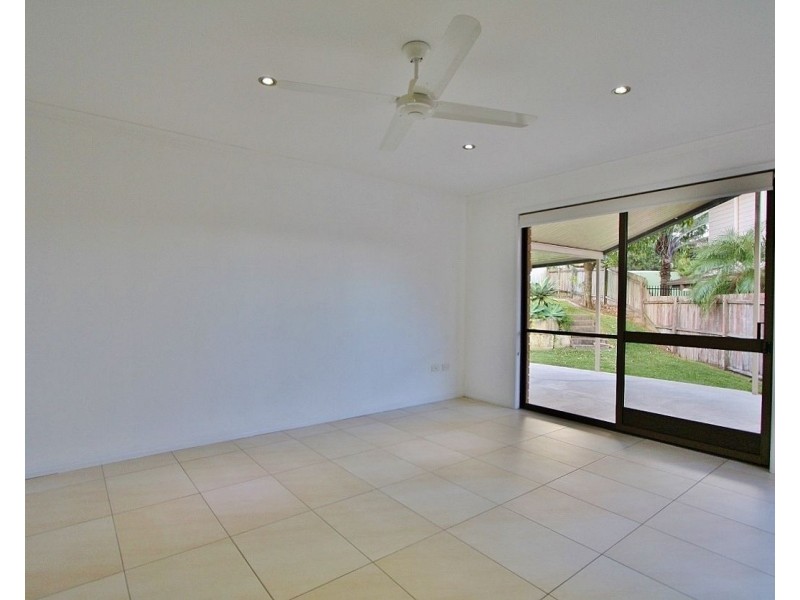 15 Leru Street, Mansfield QLD 4122