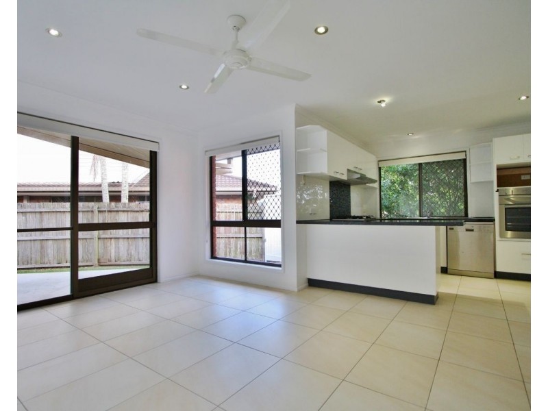 15 Leru Street, Mansfield QLD 4122