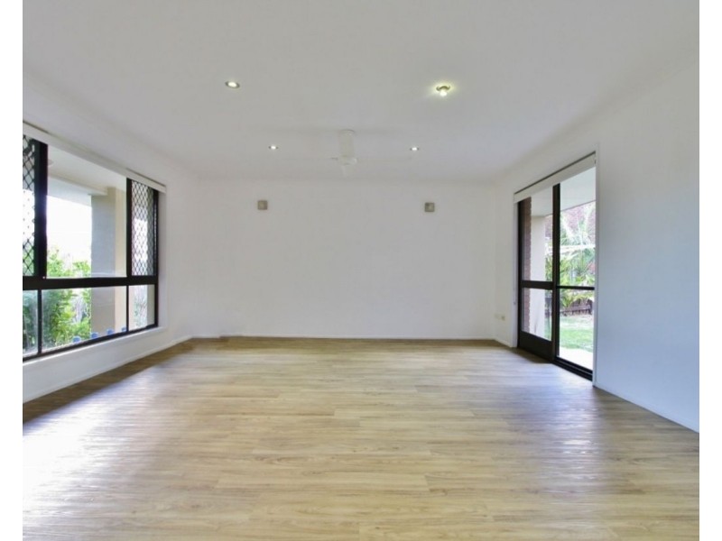 15 Leru Street, Mansfield QLD 4122