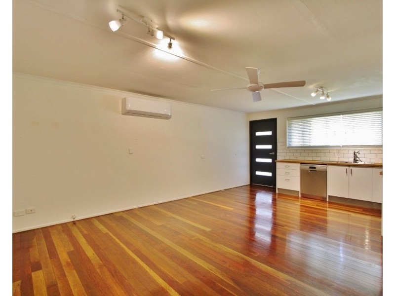 4/3 Honeysuckle Street, Mansfield QLD 4122