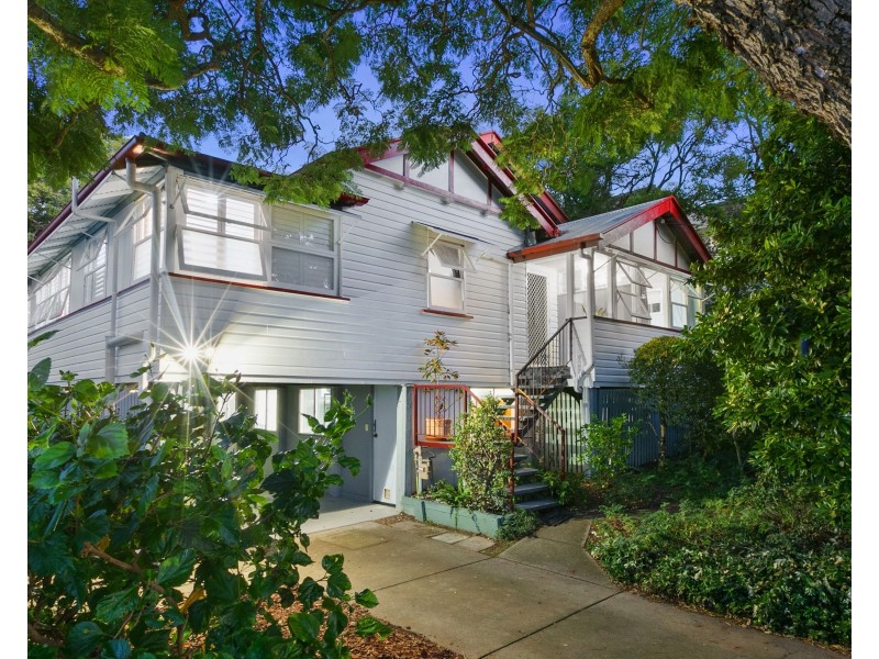 24 Brodie Street, Holland Park West QLD 4121