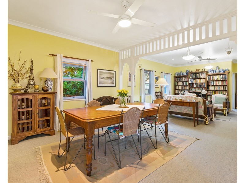 24 Brodie Street, Holland Park West QLD 4121