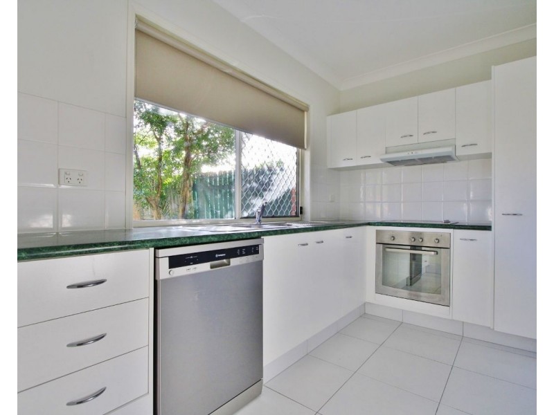 1/180 Seville Road, Holland Park QLD 4121