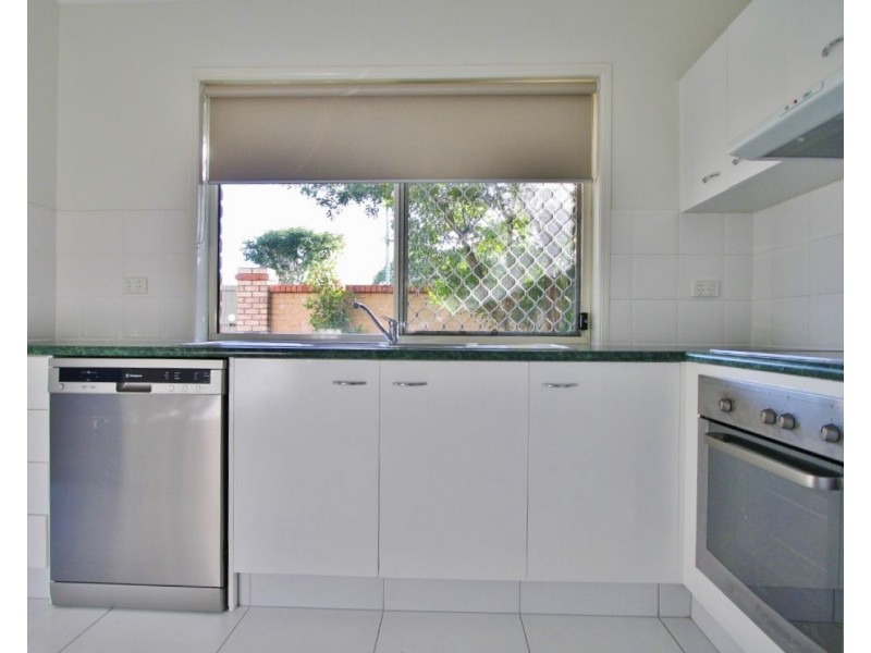 1/180 Seville Road, Holland Park QLD 4121