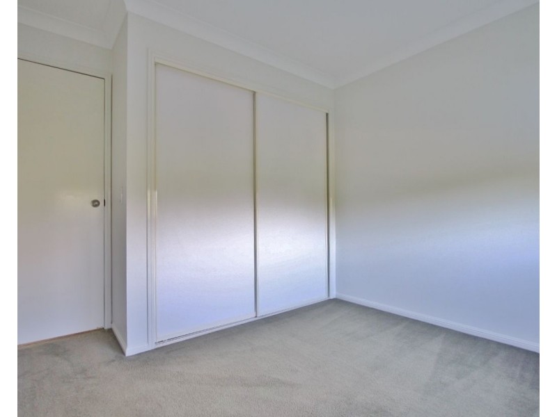 1/180 Seville Road, Holland Park QLD 4121