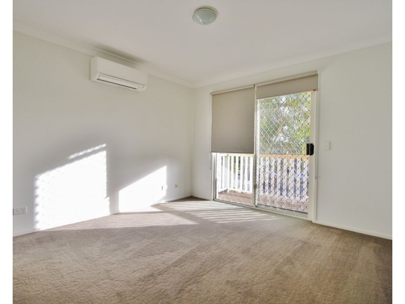 1/180 Seville Road, Holland Park QLD 4121