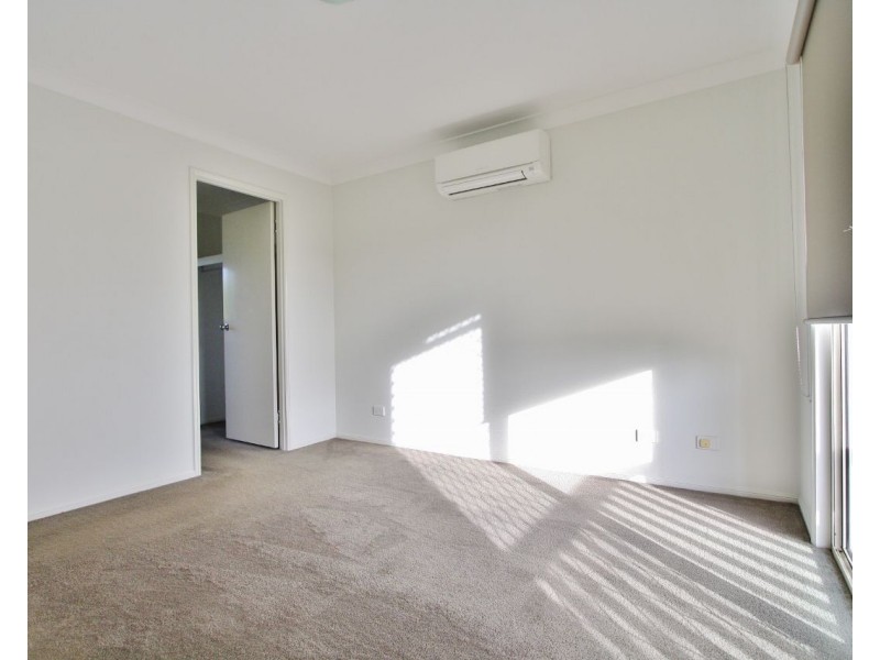 1/180 Seville Road, Holland Park QLD 4121