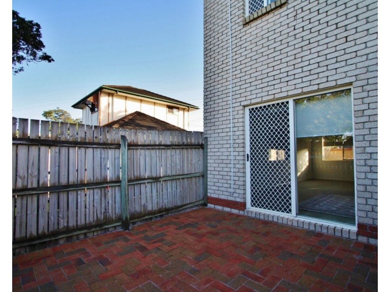 1/180 Seville Road, Holland Park QLD 4121