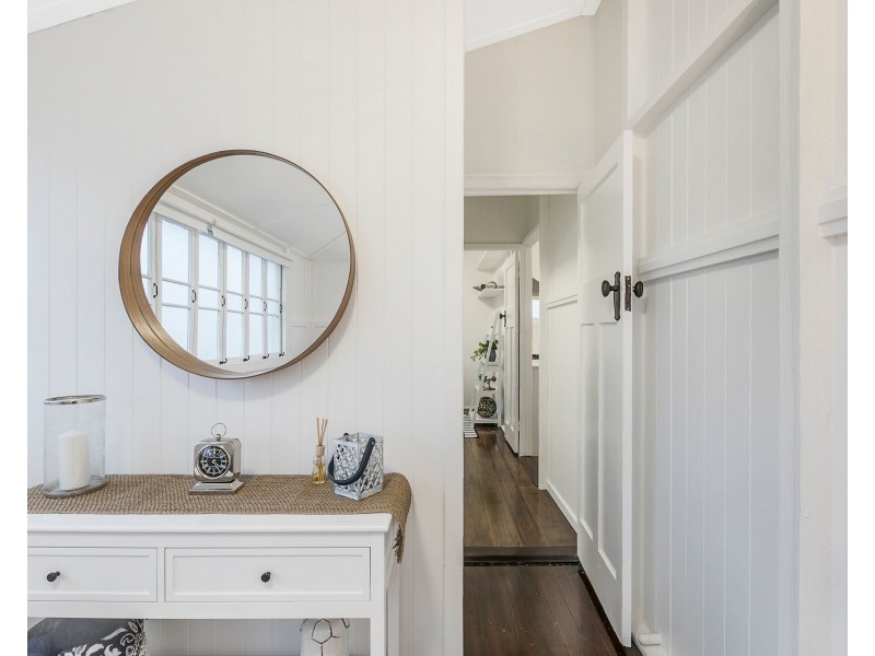 60 McLennan Street, Albion QLD 4010