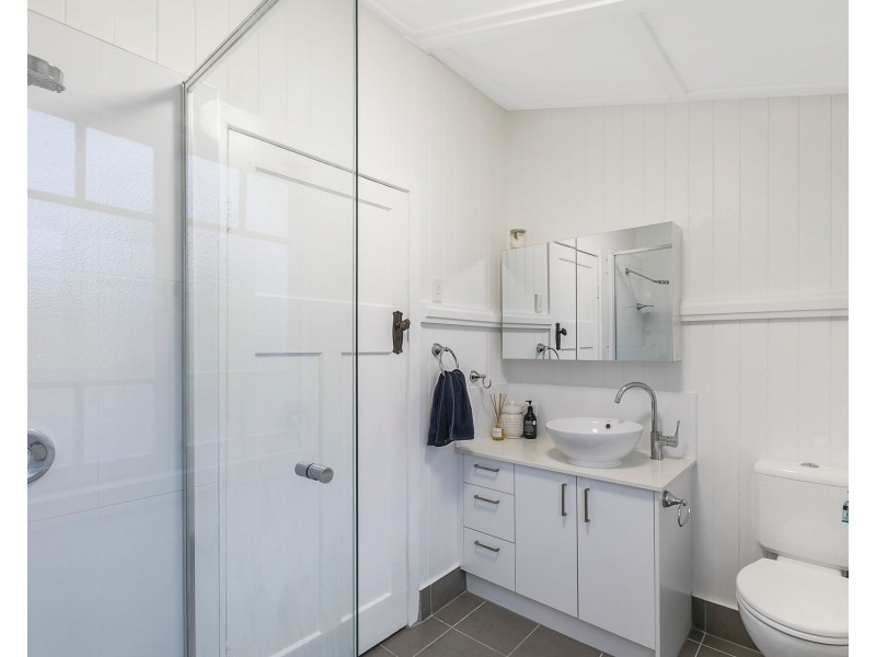 60 McLennan Street, Albion QLD 4010