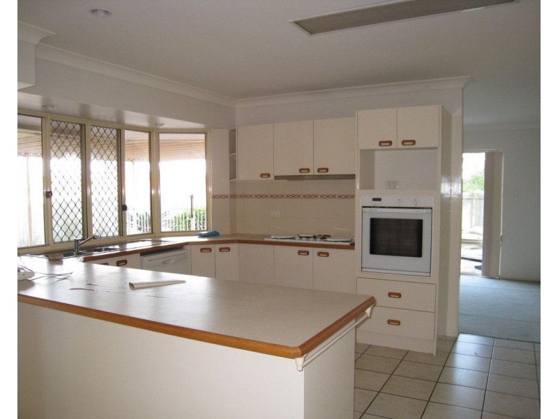 92 Nardie Street, Eight Mile Plains QLD 4113