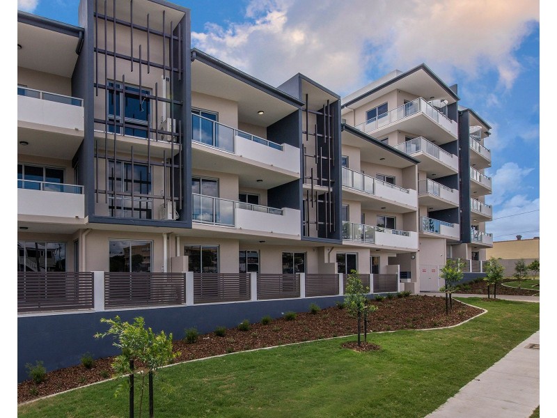 4/908 Logan Road, Holland Park West QLD 4121