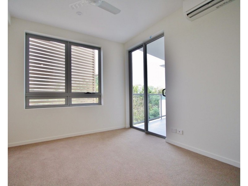 4/908 Logan Road, Holland Park West QLD 4121