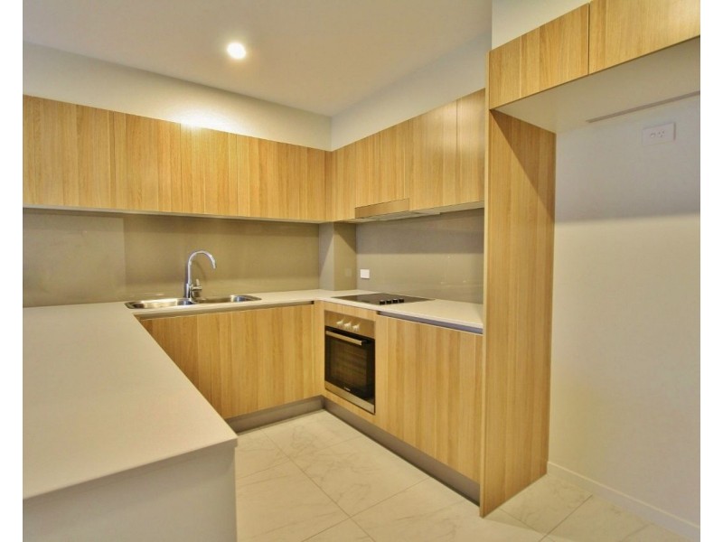 4/908 Logan Road, Holland Park West QLD 4121