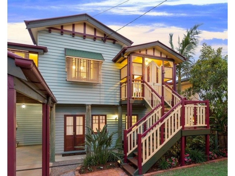 92 Graceville Avenue, Graceville QLD 4075