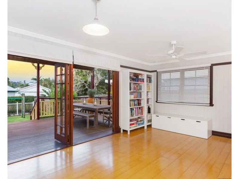 92 Graceville Avenue, Graceville QLD 4075