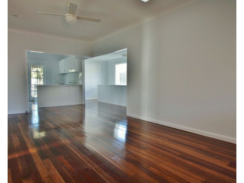 116 Murton Avenue, Holland Park QLD 4121