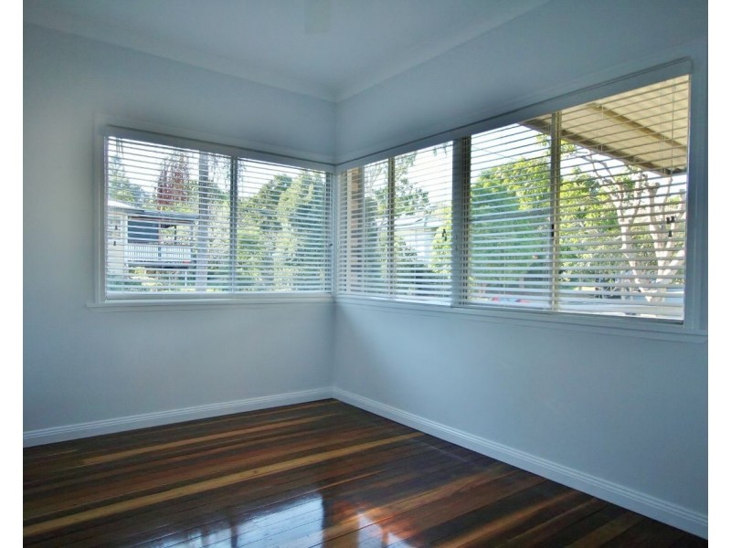 116 Murton Avenue, Holland Park QLD 4121