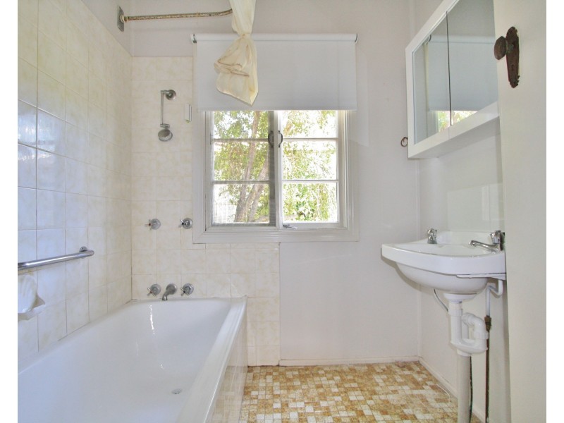 10a Corn Street, Holland Park West QLD 4121