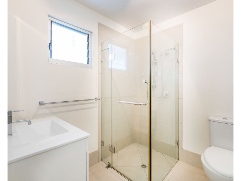 3/617 Logan Road, Greenslopes QLD 4120