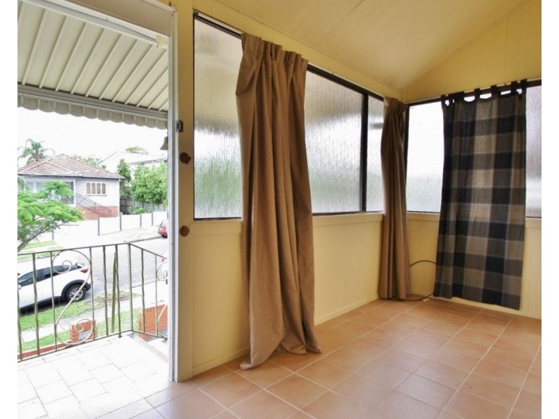 62 Thomas Street, Greenslopes QLD 4120