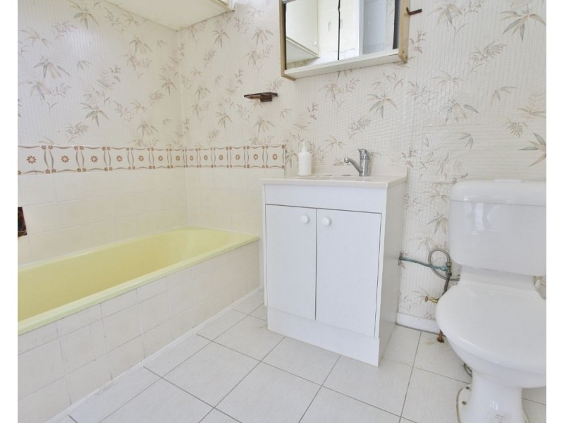 62 Thomas Street, Greenslopes QLD 4120